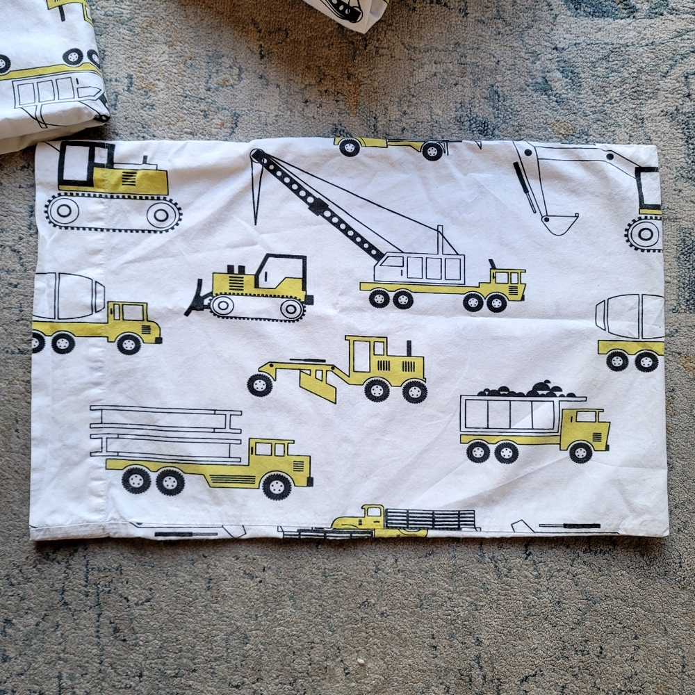 🌿The Land of Nod | Crate & Barrel Organic Builder's Toddler 3 Piece Sheet Set🌿 - Picture 3 of 9